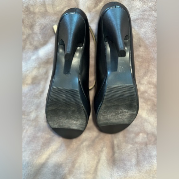 Brand new never worn Fereshte Mary Jane heels - Picture 3 of 4